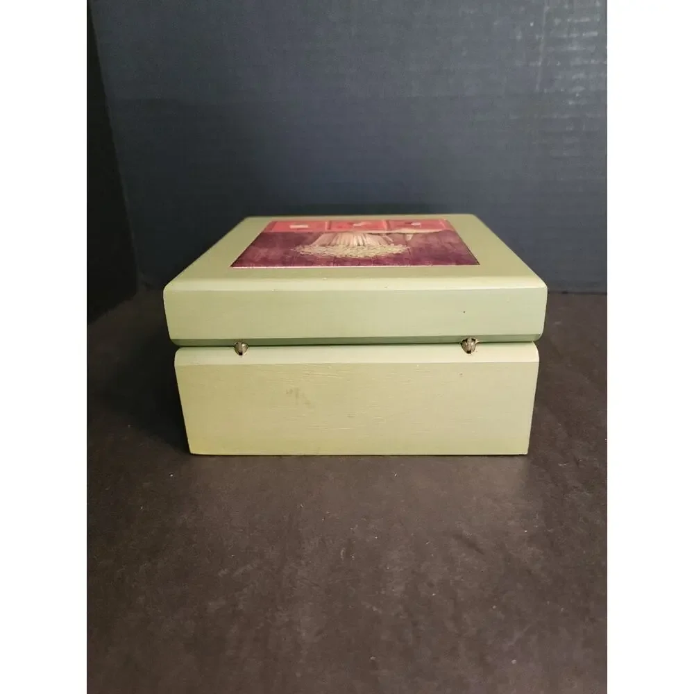 Arnie Fisk Print Tile Top Green Wooden Jewelry/Trinket Box 5.5